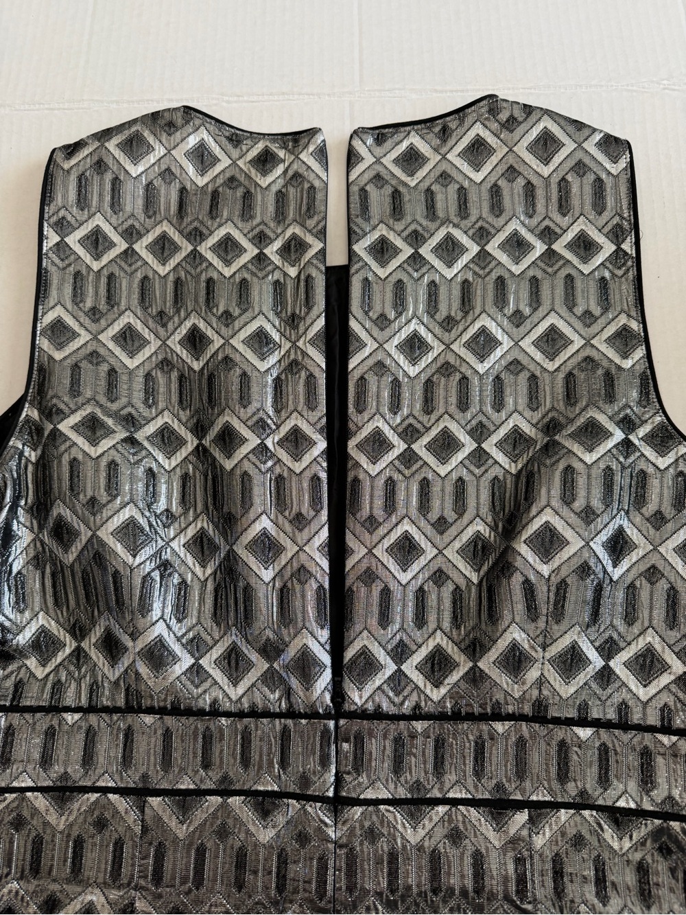 Tory Burch Silver Graphic Print Knee-Length Sleeveless Dress size 12 - Picture 10 of 10